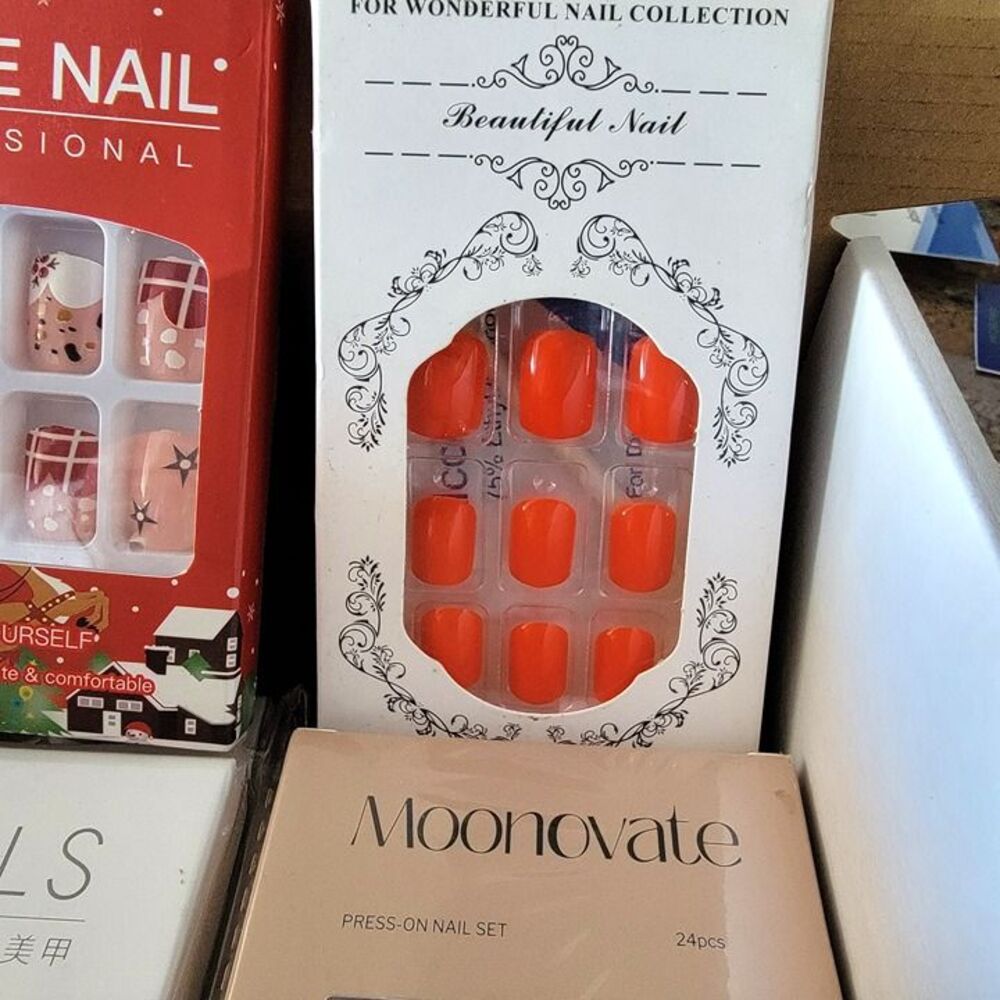 6 Packages of False Fake Nails New in Boxes - Picture 6 of 10